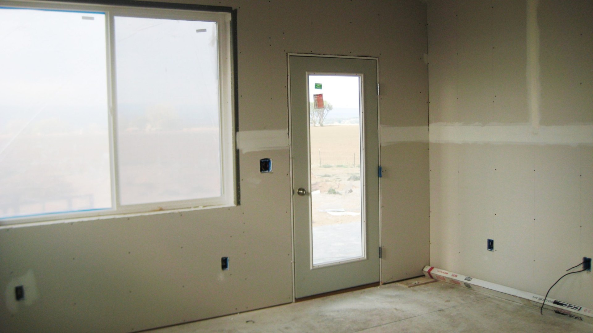 Licensed drywall contractor providing drywall installation service in Elgin, Illinois